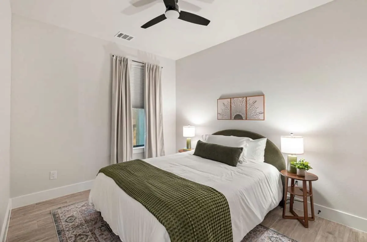 Magnolia Queen Room (Bedroom 3)